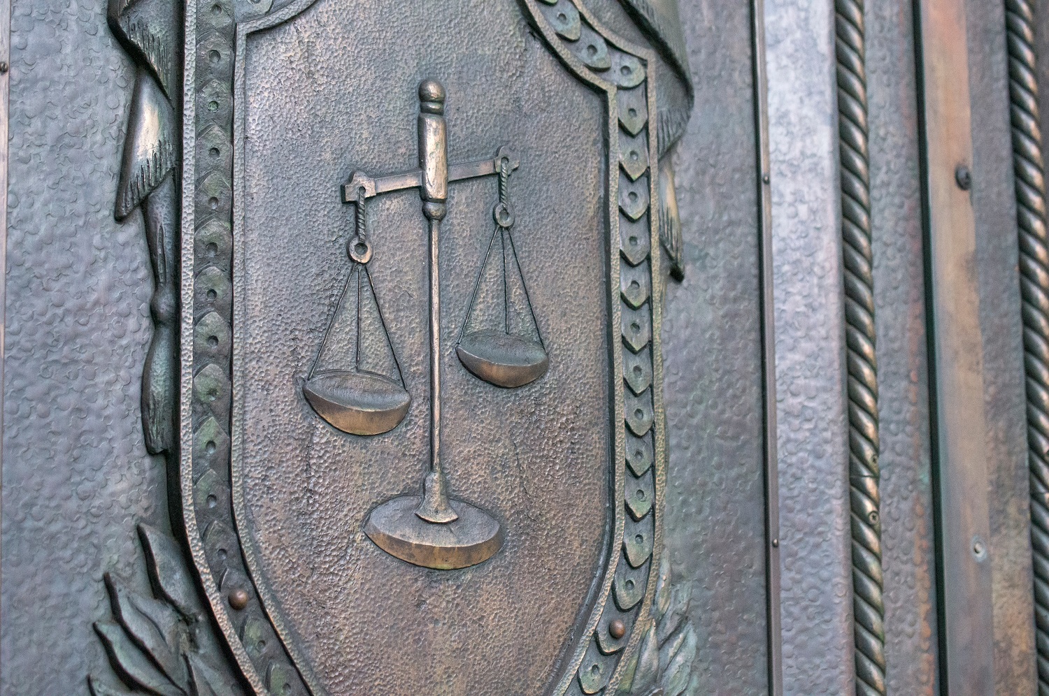 Russia’s Supreme Court: Criminals’ Bitcoin-to-Fiat Trades Constitute Money Laundering